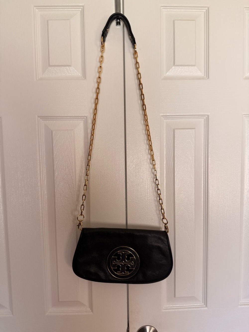 Tory Burch Black Leather Shoulder Bag with Gold Chain Strap